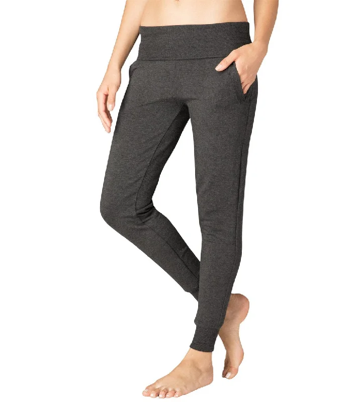 beyond-yoga-cozy-fleece-foldover-long-sweatpant-joggers-8146859-charcoal-heather