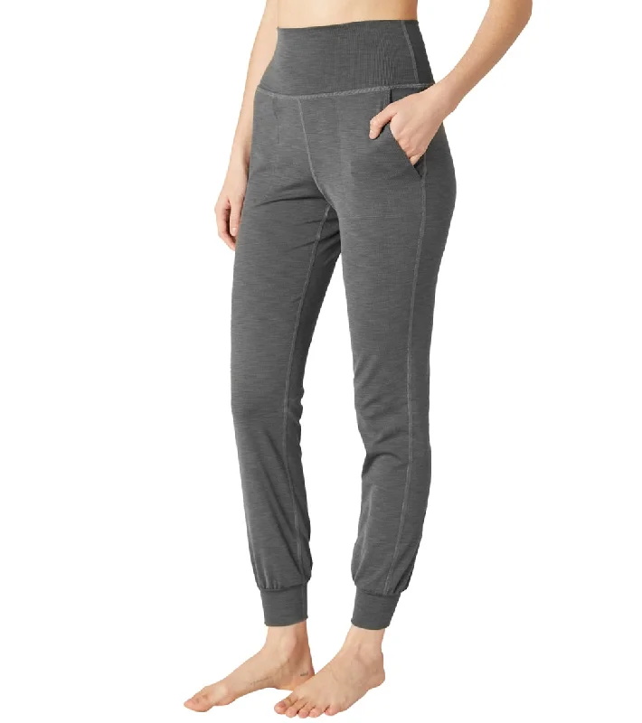 beyond-yoga-heather-rib-midi-joggers-8197235-smoke-gray-heather