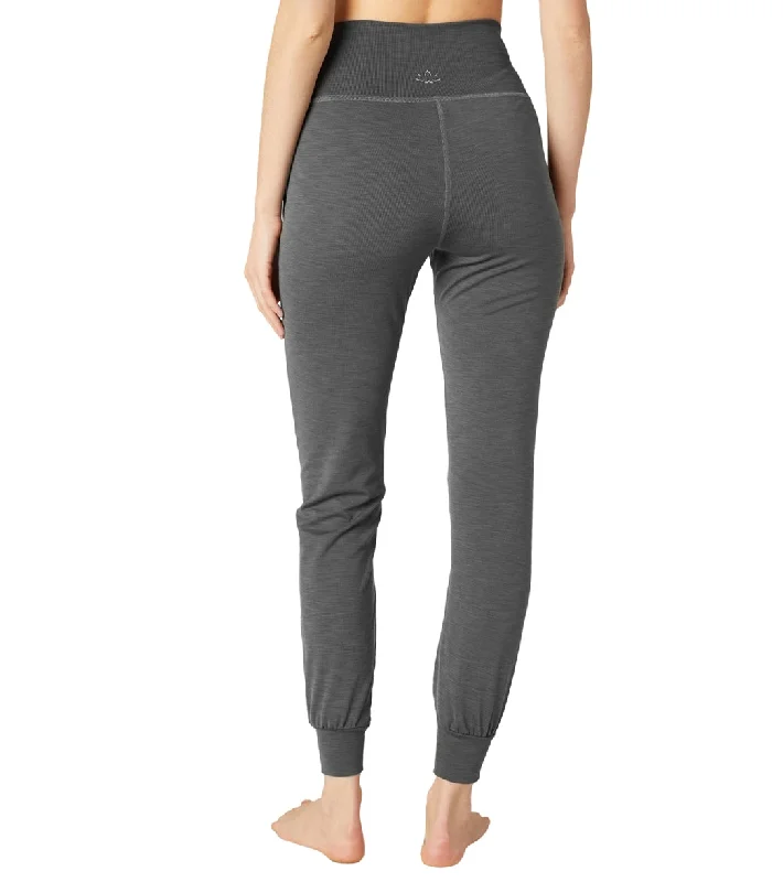 beyond-yoga-heather-rib-midi-joggers-8197235-smoke-gray-heather