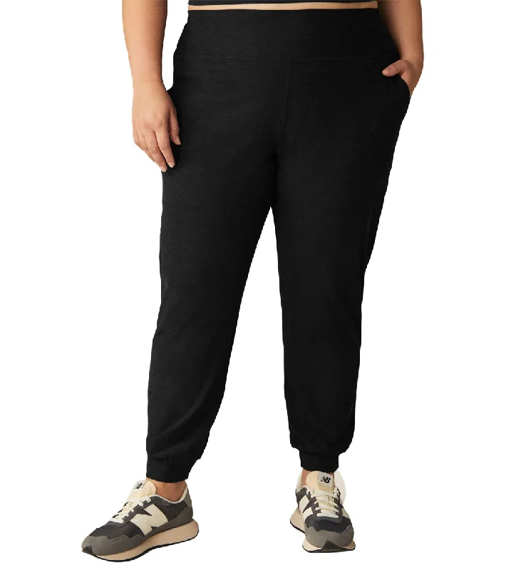 Beyond Yoga Plus Size Spacedye Midi Joggers Darkest Night