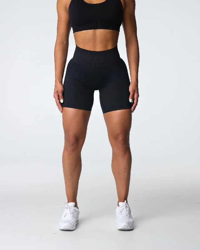 black-contour-2-0-seamless-shorts