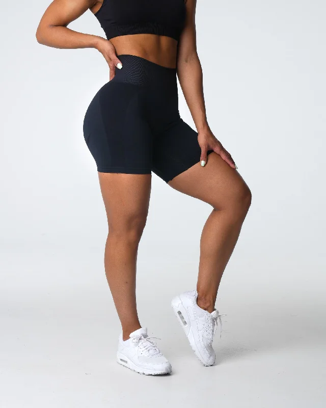 black-contour-2-0-seamless-shorts