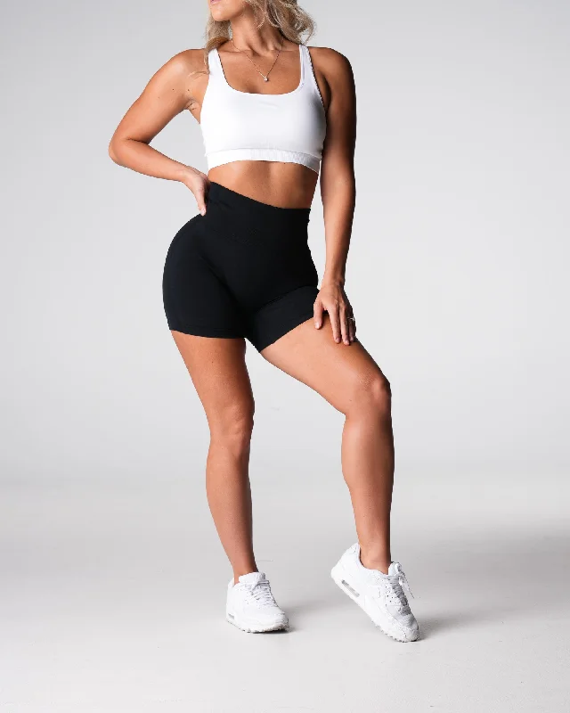 black-performance-seamless-shorts