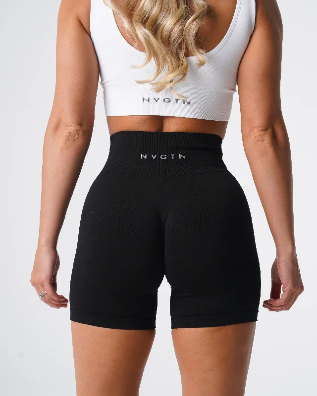 black-solid-seamless-shorts