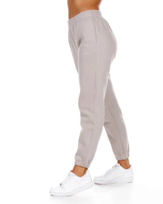 classic-trackpants-taupe