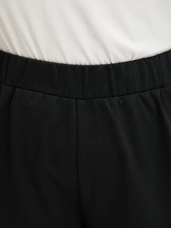 contrast-pocket-seam-detail-split-hem-sweatpants