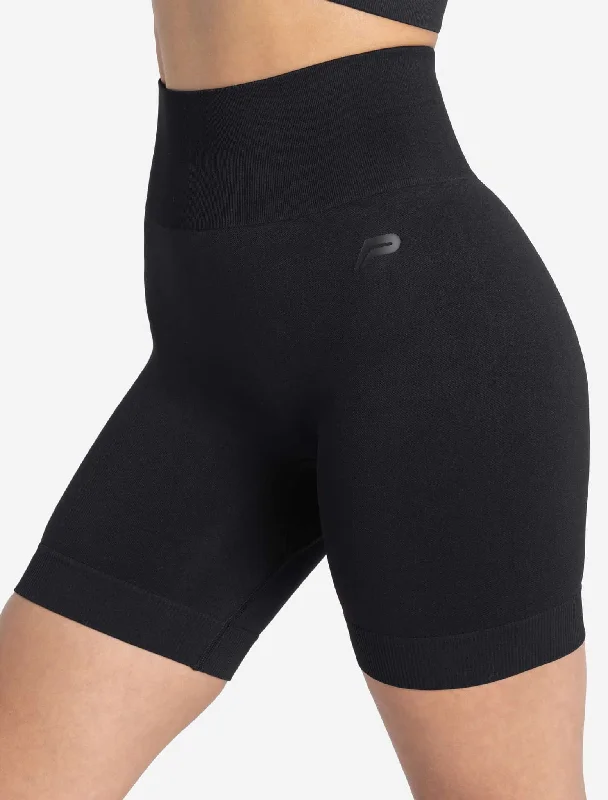 core-seamless-shorts-blackout