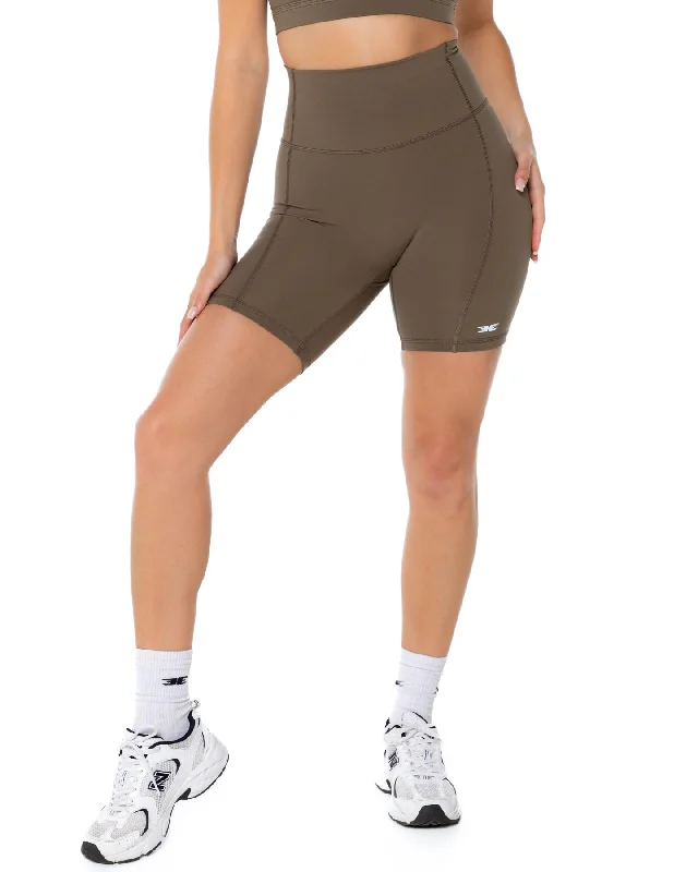 curve-shorts-dusty-khaki