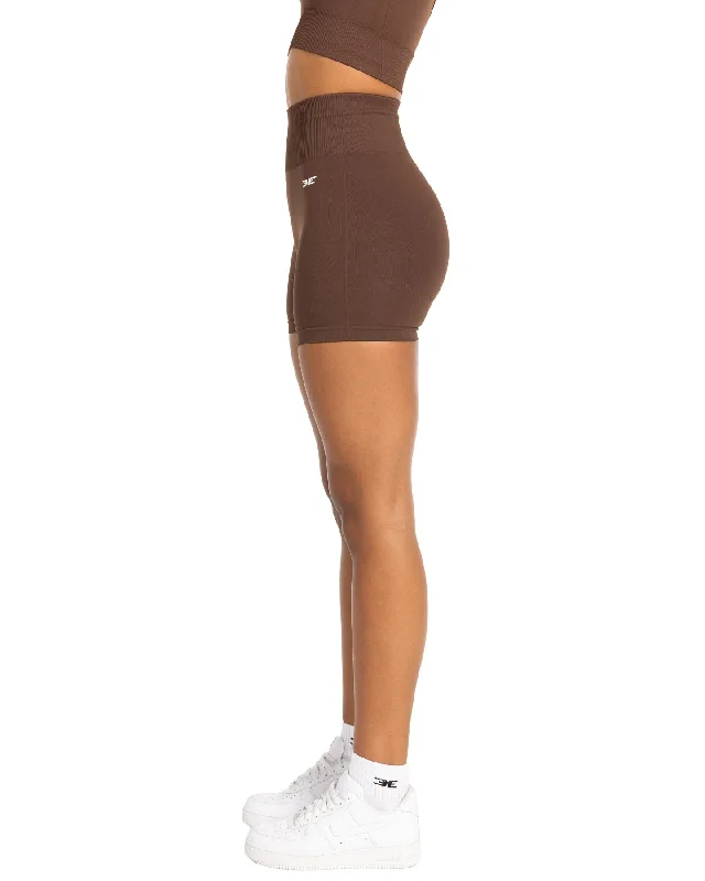 elite-seamless-v2-shorts-chocolate-subtle-scrunch