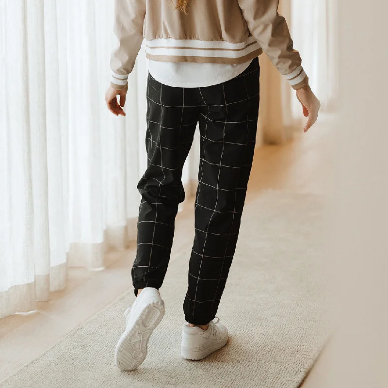 everywhere-joggers-black-windowpane