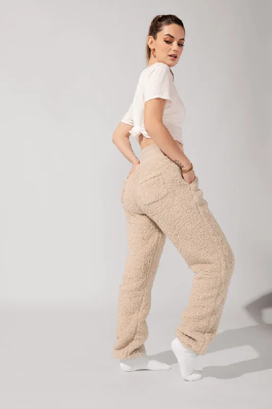 faux-sherpa-blanket-pants-taupe