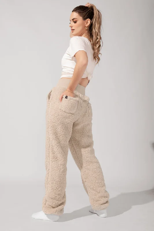 faux-sherpa-blanket-pants-taupe