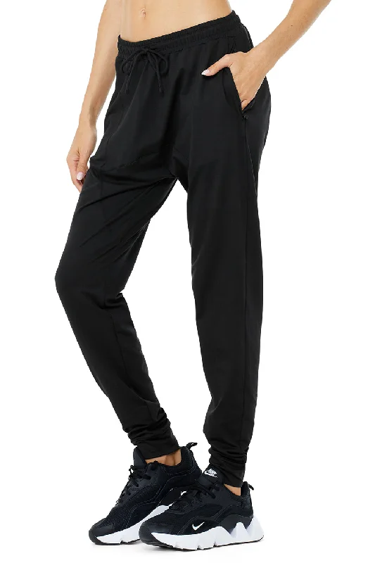 m5070r-revitalize-pant-black-womens