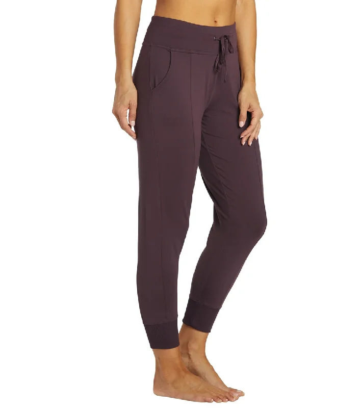 marika-mona-jogger-8208691-plum-perfect