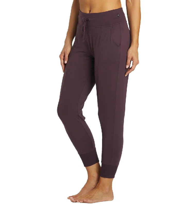 marika-mona-jogger-8208691-plum-perfect