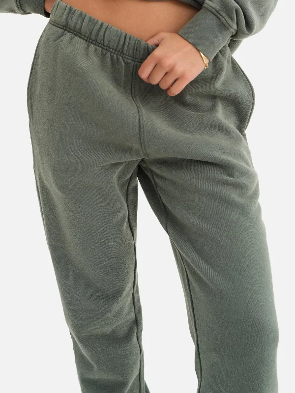 organic-fleece-relaxed-pocket-sweatpant-forest