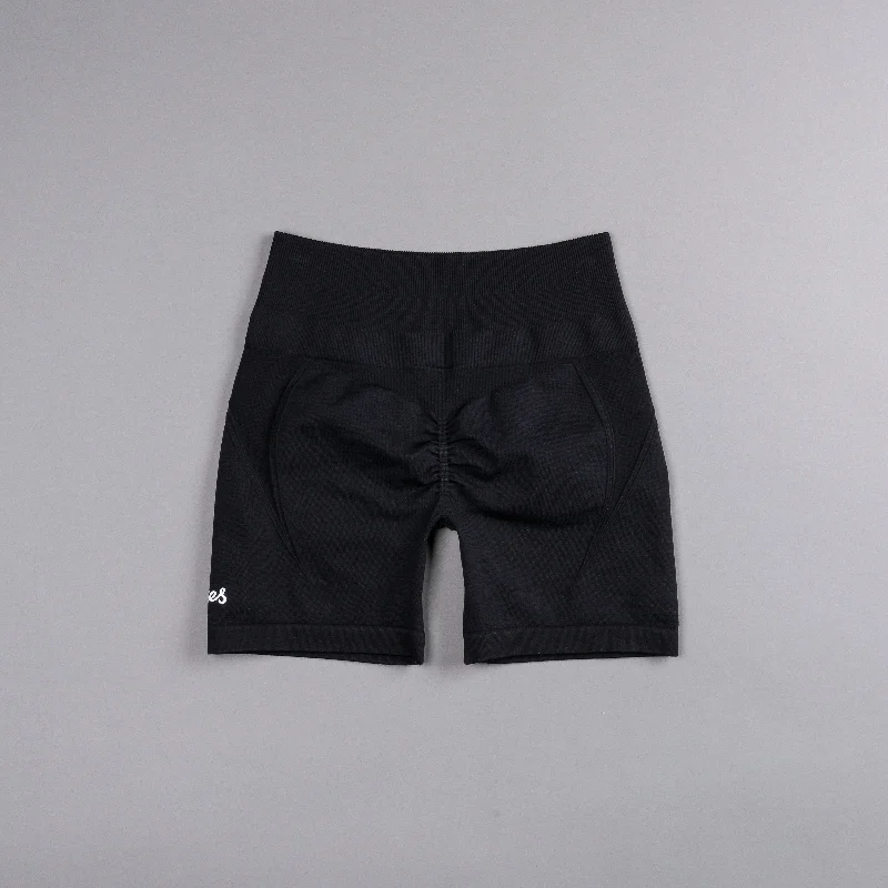 our-league-everson-seamless-huxley-shorts-in-black