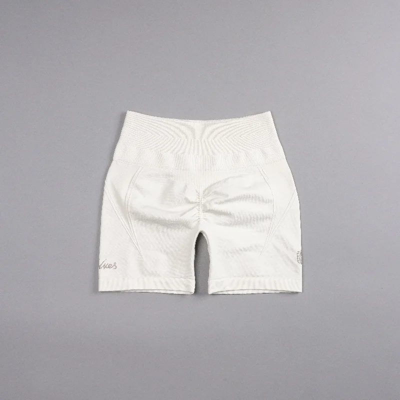 our-league-everson-seamless-huxley-shorts-in-sand