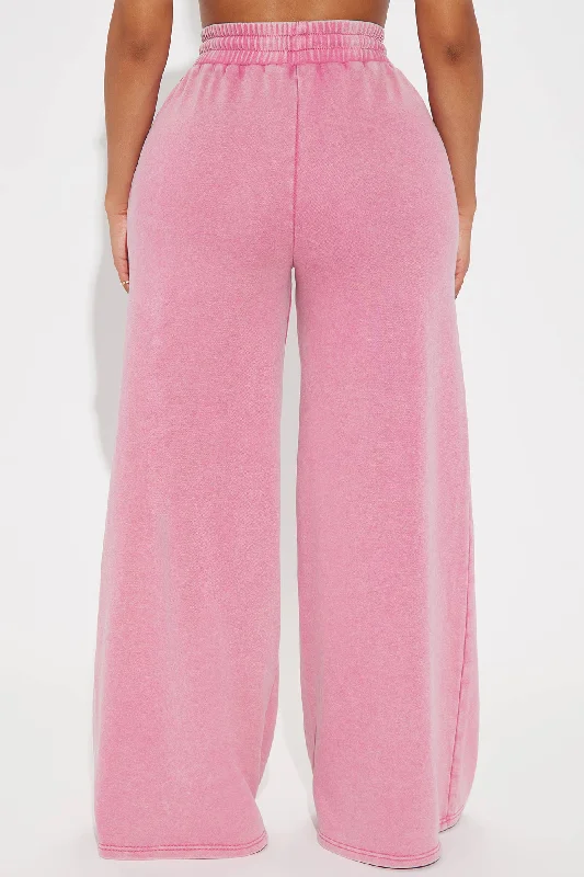 pay-no-attention-lounge-pant-pink