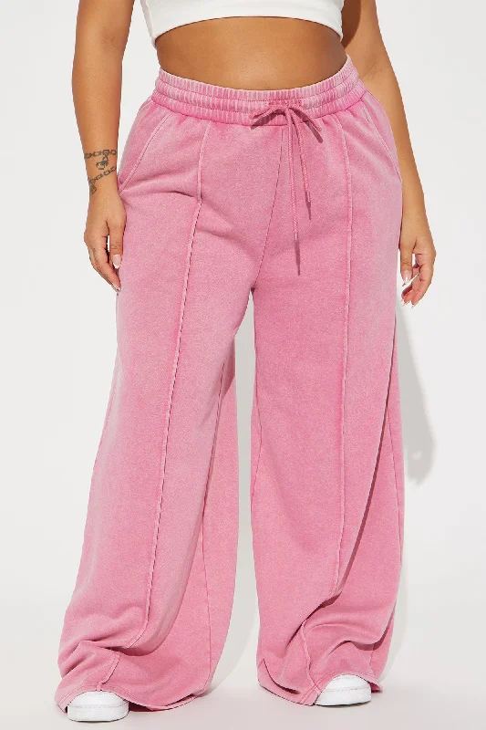 pay-no-attention-lounge-pant-pink