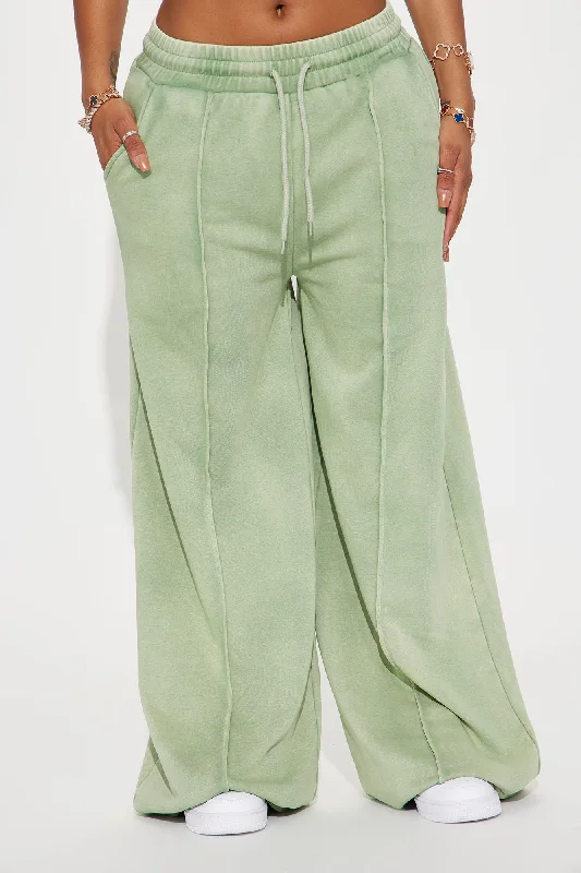 pay-no-attention-lounge-pant-sage