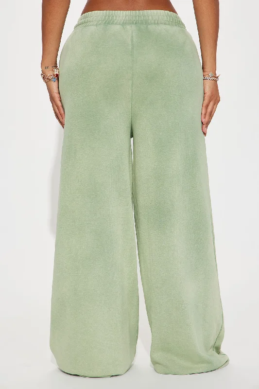 pay-no-attention-lounge-pant-sage