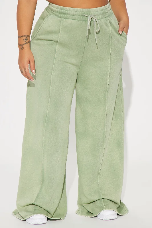 pay-no-attention-lounge-pant-sage