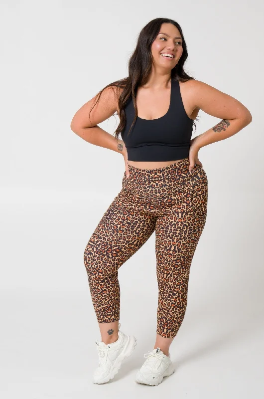 r2w-find-your-wild-soft-to-touch-jogger-capris-w-pockets