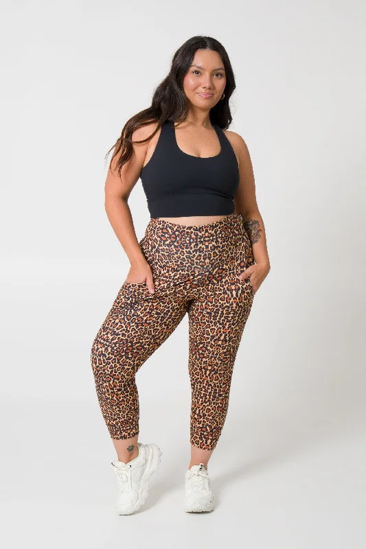 r2w-find-your-wild-soft-to-touch-jogger-capris-w-pockets