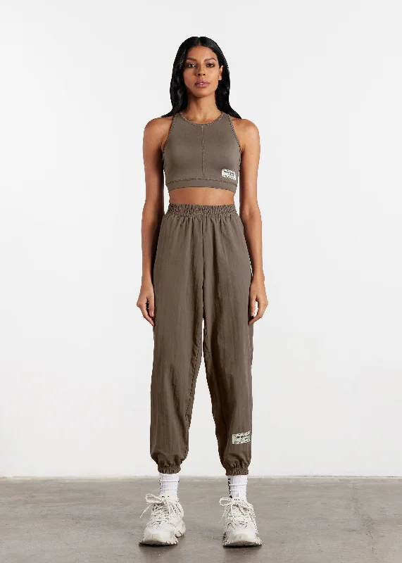 s113sv6-women-recycled-nylon-relaxed-jogger-pant-dark