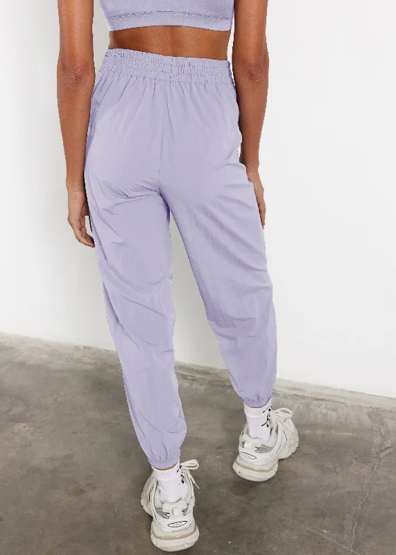 s113sv6-womens-recycled-nylon-relaxed-jogger-pant