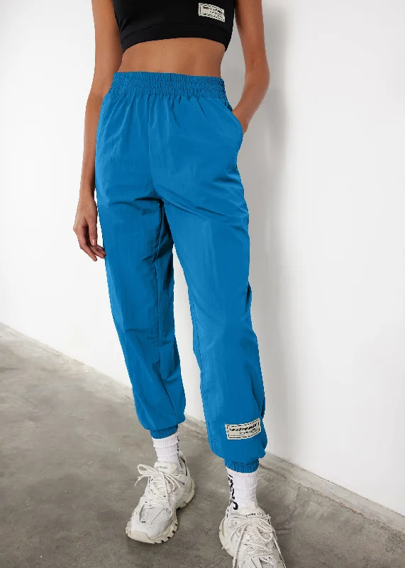 s113sv6-womens-recycled-nylon-relaxed-jogger-pant