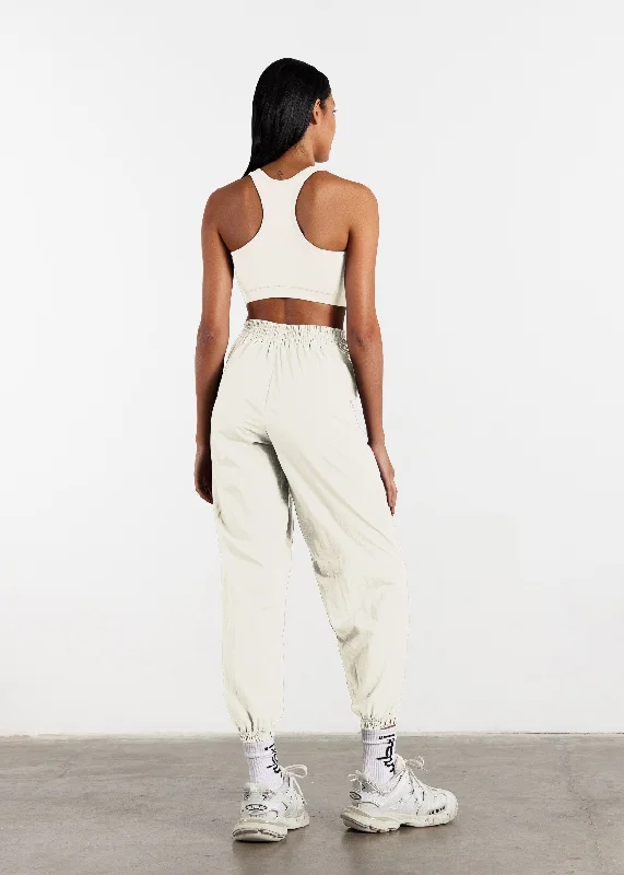 s113sv6-womens-recycled-nylon-relaxed-jogger-pant