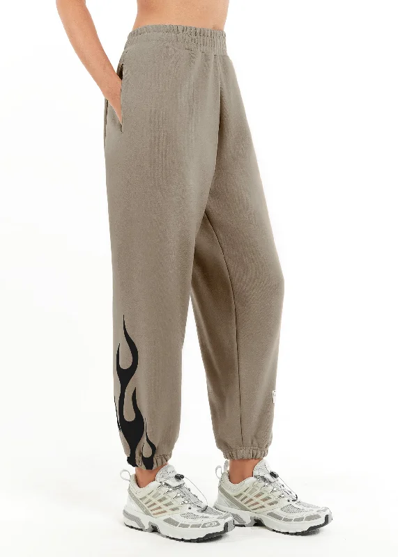 s172fplv10-womens-flame-print-oversized-jogger-long