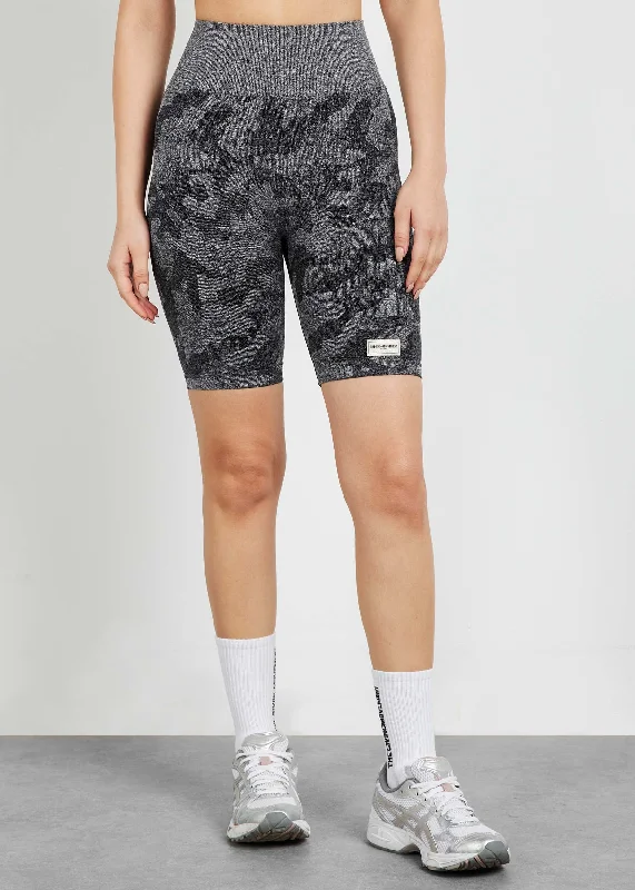 s29cmwv9-women-seamless-camo-shorts