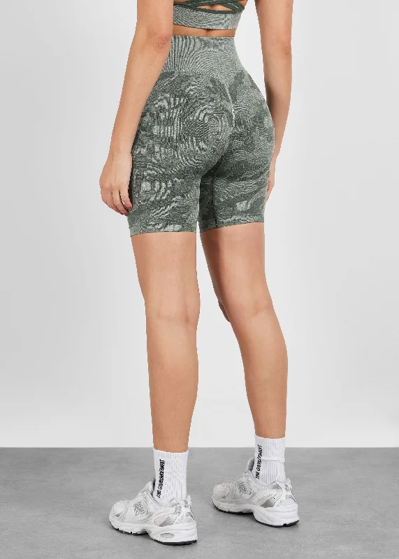 s29cmwv9-women-seamless-camo-shorts