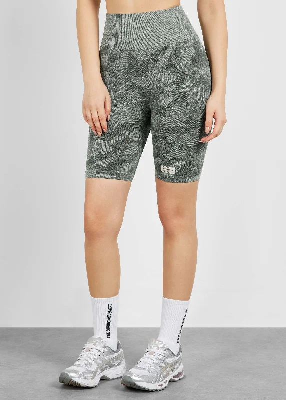 s29cmwv9-women-seamless-camo-shorts