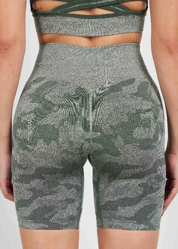 s29cmwv9-women-seamless-camo-shorts