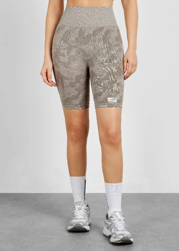 s29cmwv9-women-seamless-camo-shorts