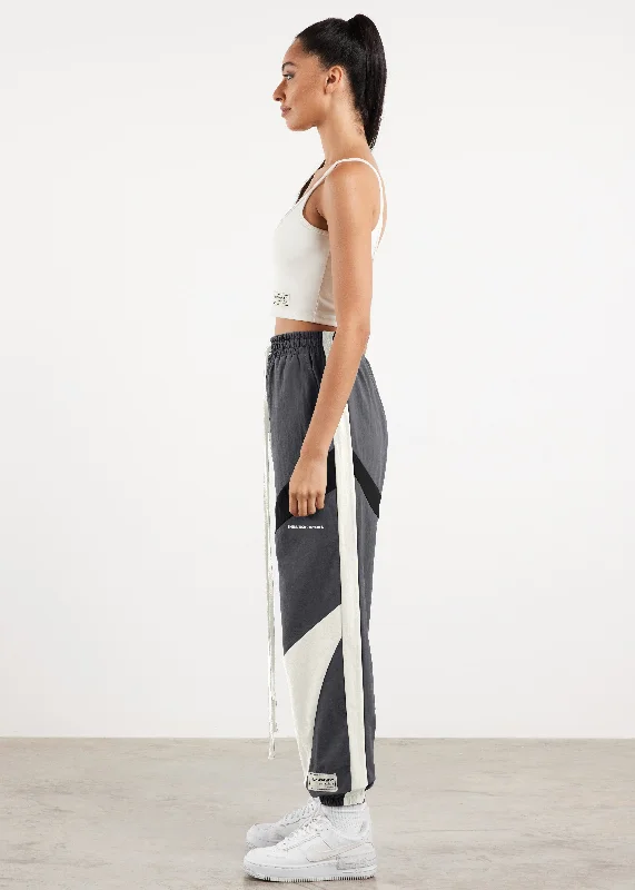 s462v8-womens-recycled-nylon-relaxed-colourblock-jogger-pant