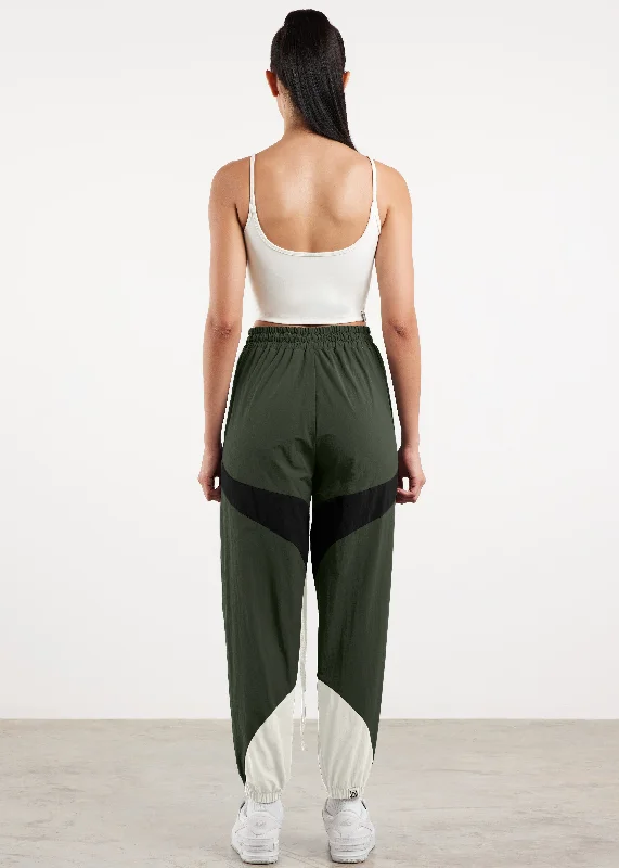 s462v8-womens-recycled-nylon-relaxed-colourblock-jogger-pant