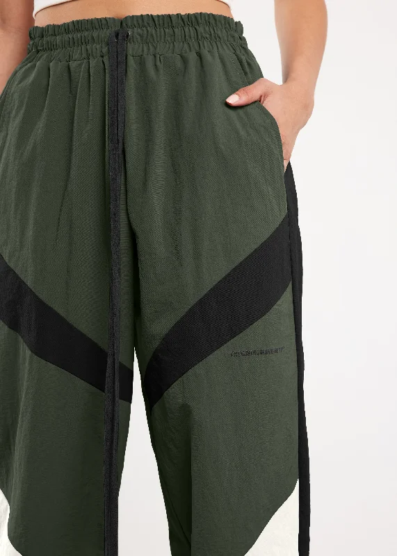 s462v8-womens-recycled-nylon-relaxed-colourblock-jogger-pant