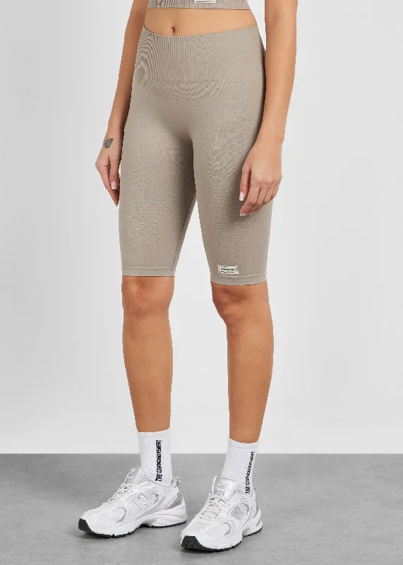 s90slwv9-women-seamless-biker-shorts-longer-length-core