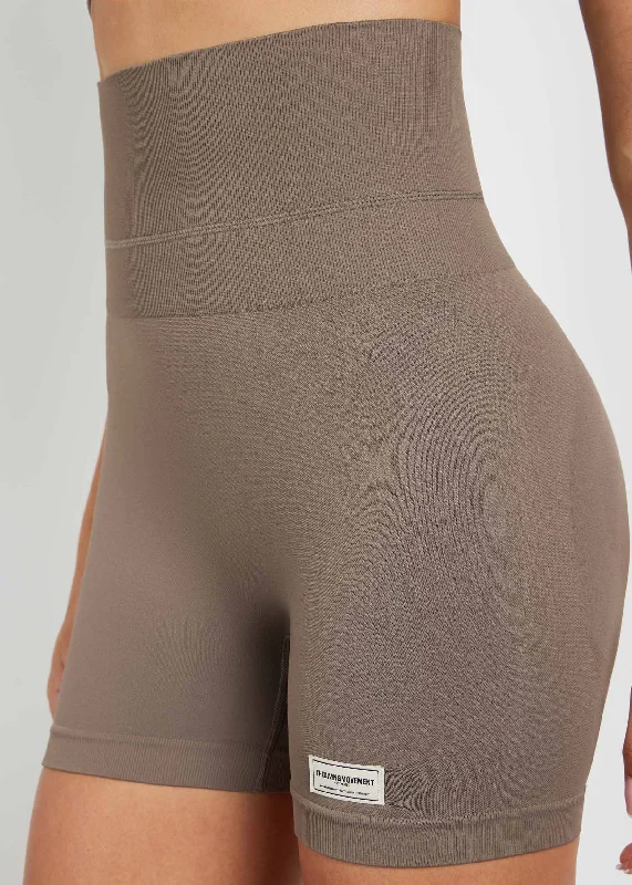 s988bpwv9-women-seamless-solid-butt-pocket-booty-shorts-v-line-on-waistband