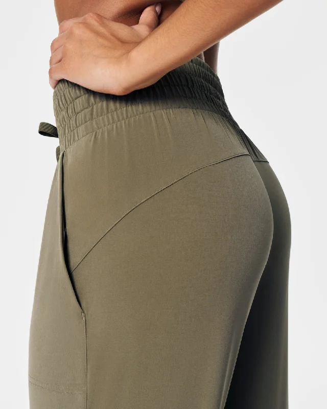 spanx-on-the-move-tapered-pant