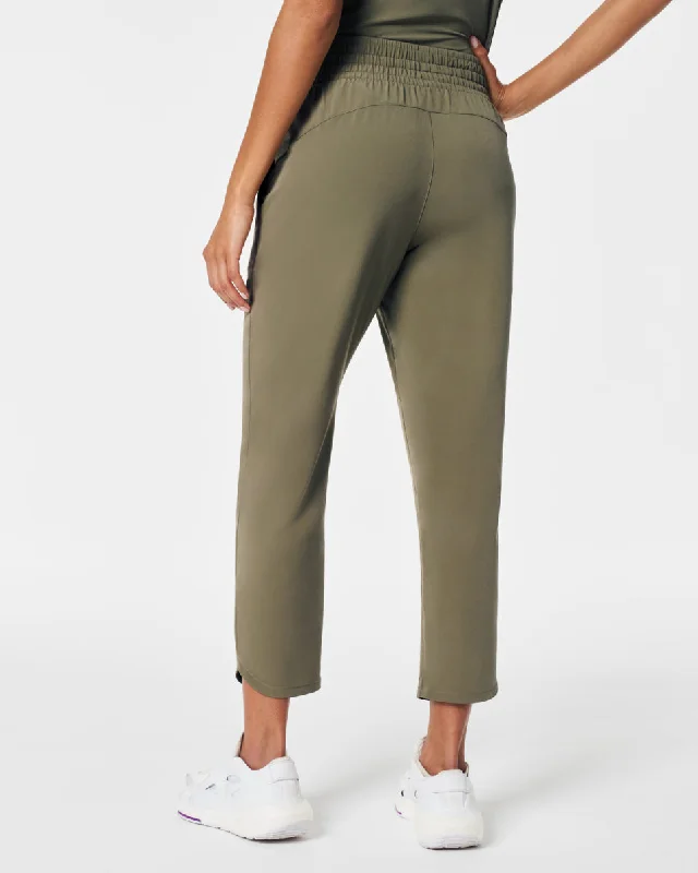 spanx-on-the-move-tapered-pant