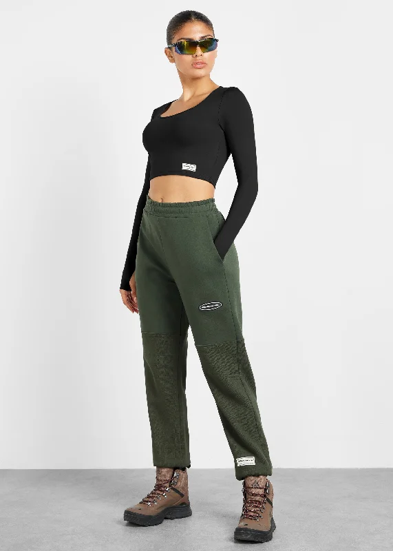 st25v11-women-gorpcore-panelled-jogger