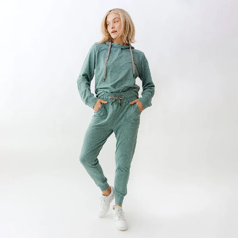 travel-joggers-aqua