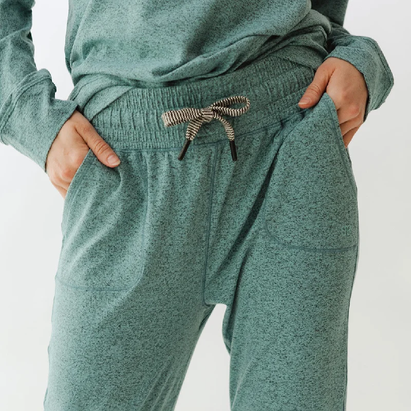 travel-joggers-aqua