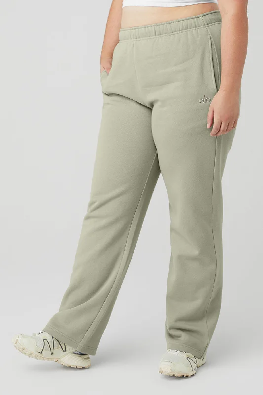 u5006rg-accolade-straight-leg-sweatpant-limestone